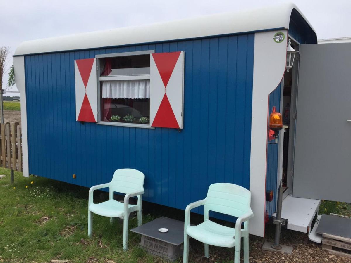 B&B Boerderij Rust, In Pipowagens! Den Helder Luaran gambar