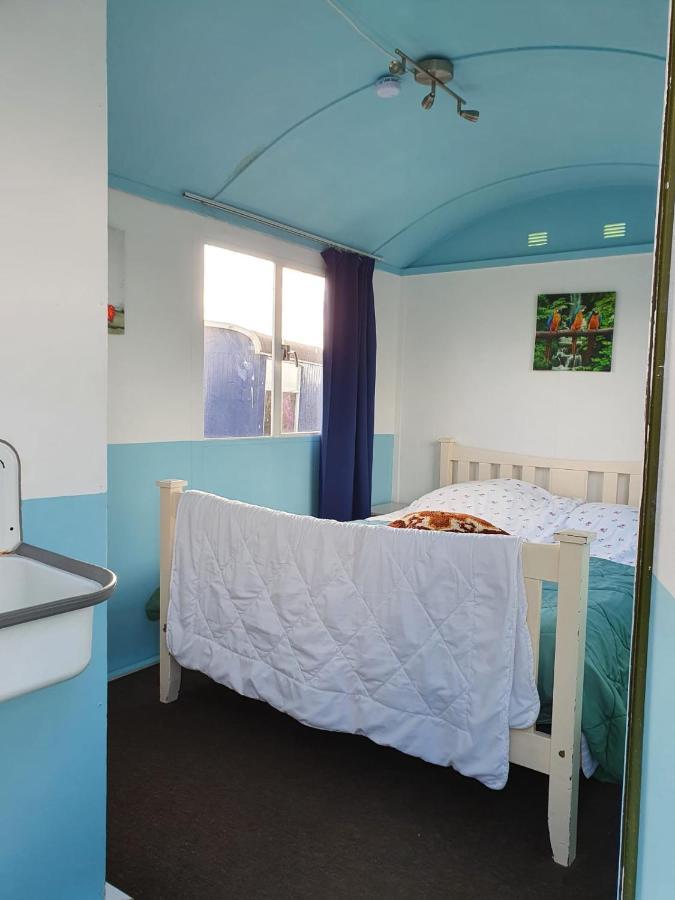 B&B Boerderij Rust, In Pipowagens! Den Helder Luaran gambar